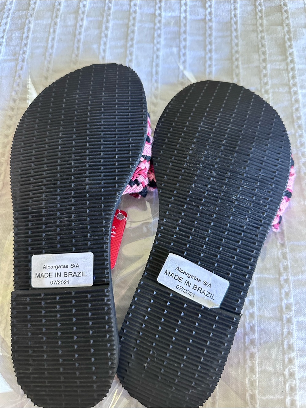 Havaianas - Pink and black sandals - Picture 5 of 5